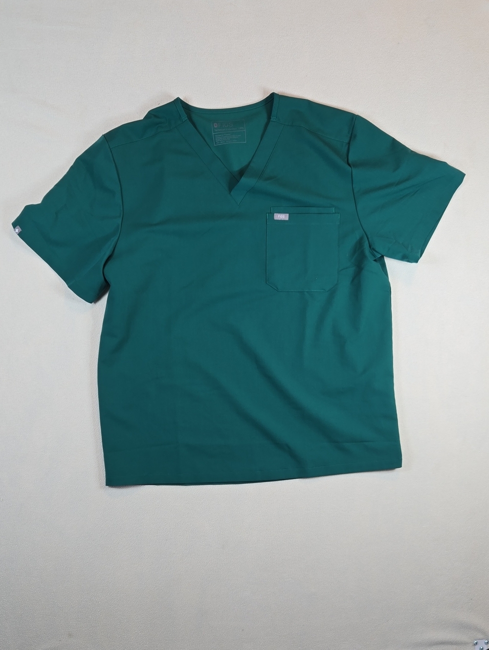 Figs Men's V-Neck Pocket Shirt in Teal Green
